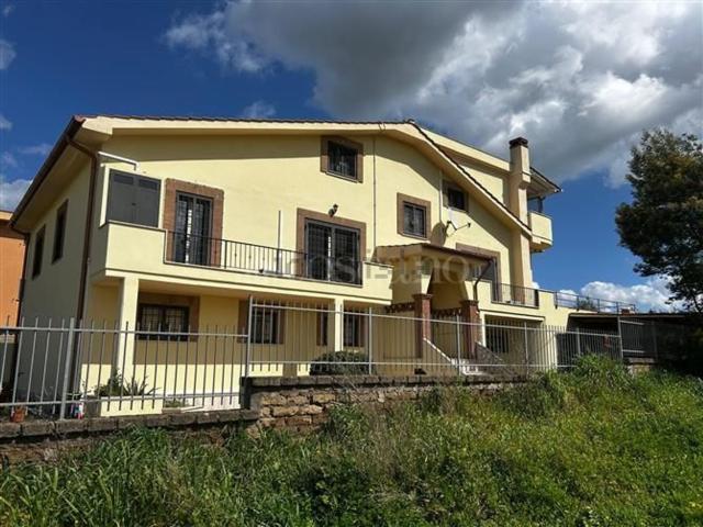 Appartamento in vendita a Falcognana, Roma Capitale