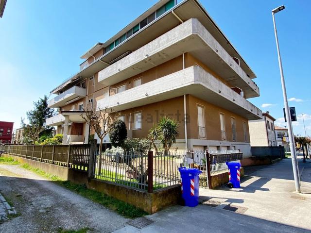 Appartamento in vendita a Unione Terre e Fiumi, Reggio Emilia