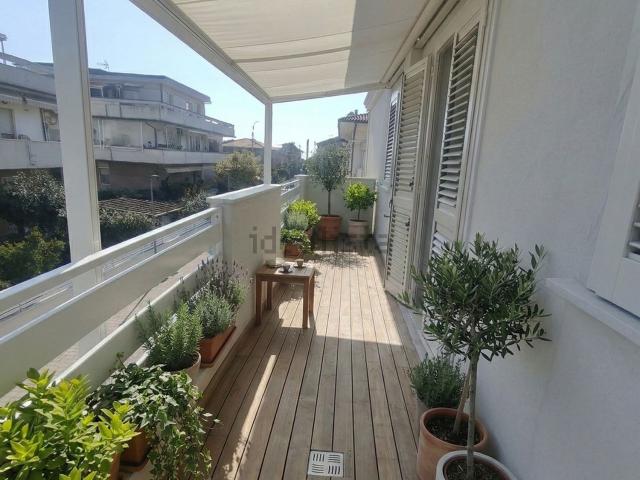 Appartamento in vendita a Marina di Carrara, Carrara