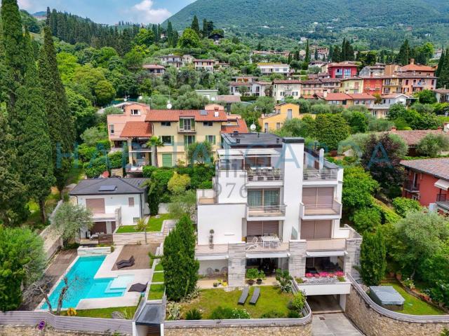 Appartamento in vendita a Comunità Montana Parco Alto Garda bresciano, Gardone Riviera