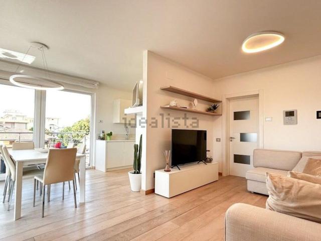 Appartamento in vendita a Lido di Camaiore, Camaiore