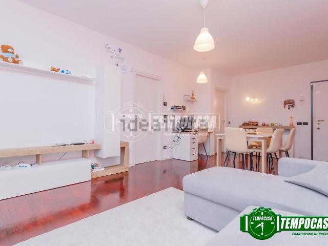Appartamento in vendita a Carpiano, Lombardia