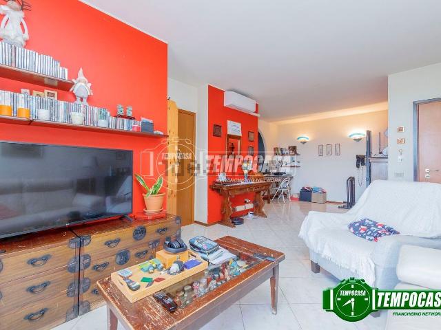Appartamento in vendita a Carpiano, Lombardia