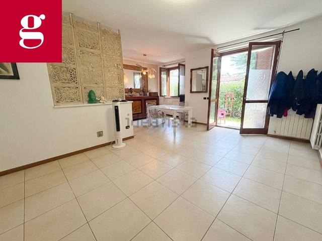 Appartamento in vendita a Quartiere Morona, Trezzano Sul Naviglio