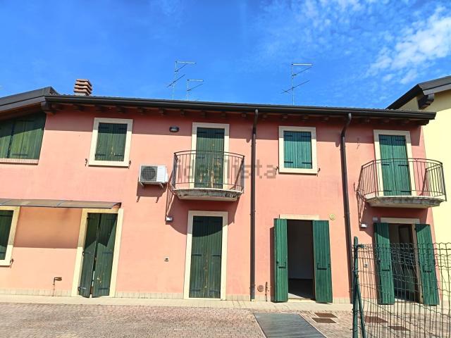 Appartamento in vendita a Mozzecane, Veneto
