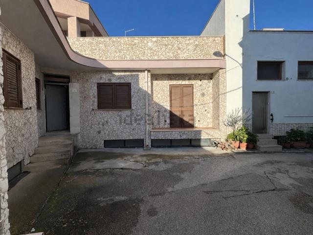 Appartamento in vendita a Crispiano, Taranto