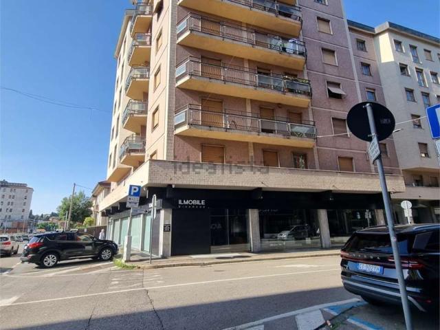 Appartamento in vendita a Biumo Superiore, Varese