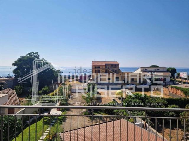 Appartamento in vendita a Santa Teresa Di Riva, Sicilia