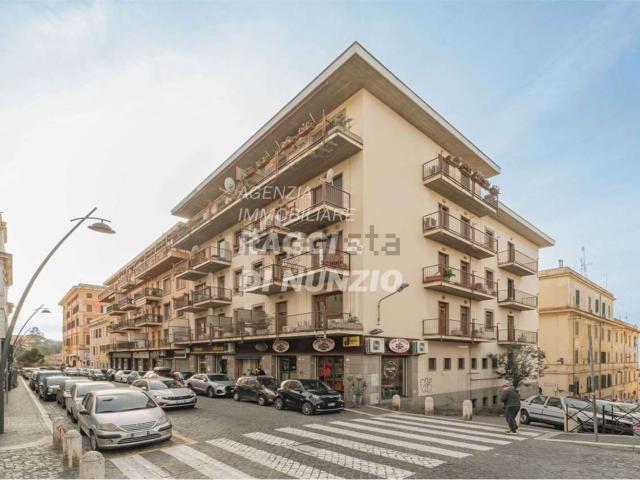 Attico in vendita a Frascati, Roma Capitale