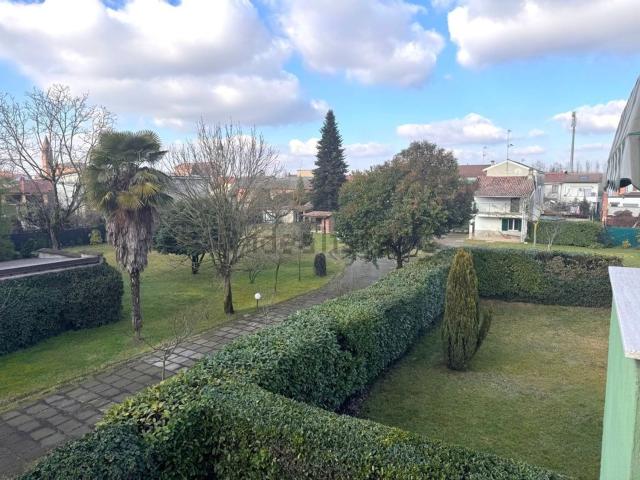 Appartamento in vendita a Parona, Lombardia