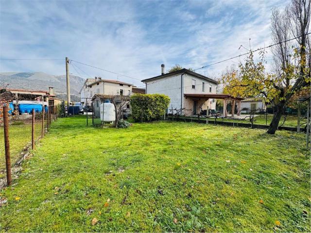 Appartamento in vendita a Gualdo Tadino, Umbria
