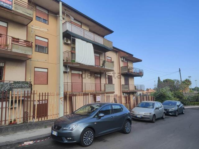 Appartamento in vendita a Aci Sant'antonio, Sicilia