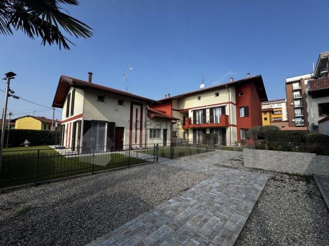 Appartamento in vendita a Samarate, Lombardia