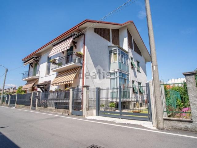 Appartamento in vendita a Sovico, Lombardia