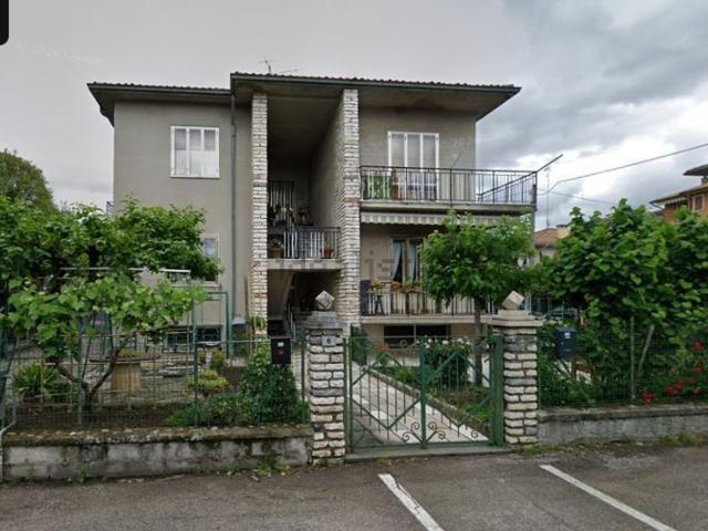 Appartamento in vendita a San Pietro In Cariano, Veneto