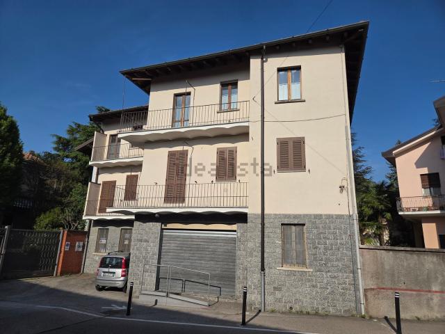 Appartamento in vendita a Travaino, Caronno Varesino