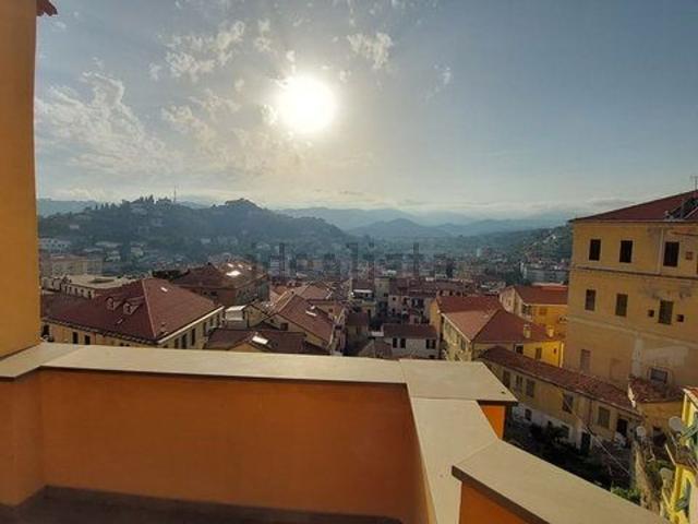 Appartamento in vendita a Borgo Parasio, Imperia