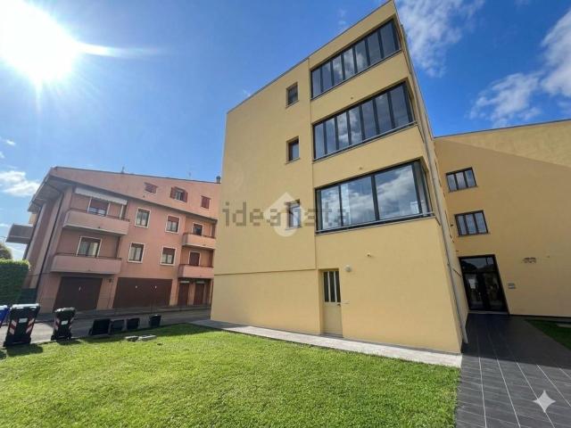 Appartamento in vendita a Torrile, San Polo