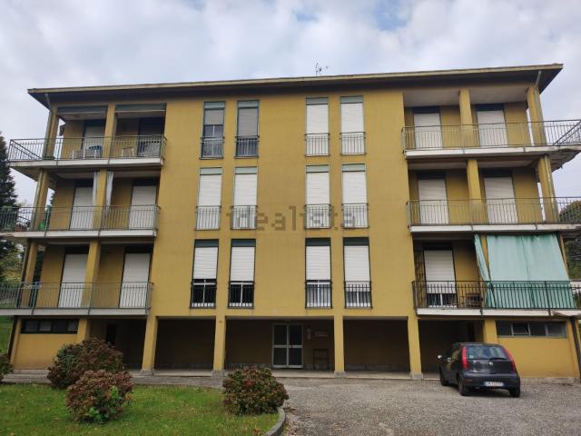 Appartamento in vendita a Ternate, Lombardia