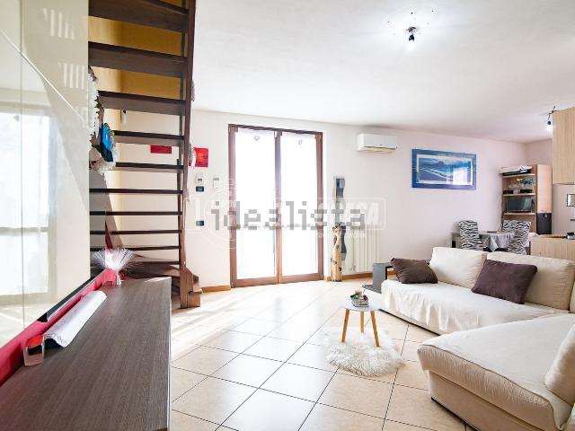 Appartamento in vendita a Pozzo D'adda, Lombardia