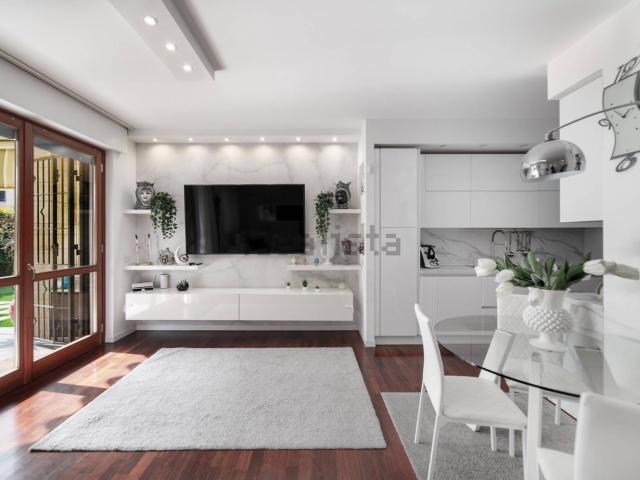 Appartamento in vendita a Brugherio, Lombardia