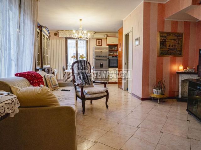 Appartamento in vendita a Rosciano, Marche