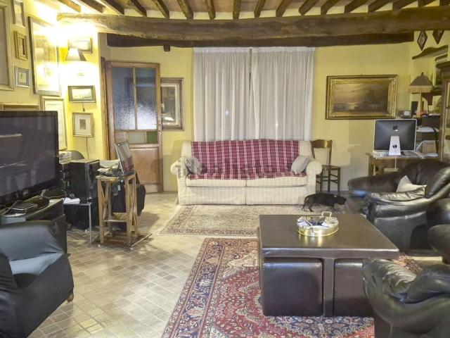Appartamento in vendita a Camaiore, Toscana