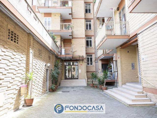Appartamento in vendita a Salerno, Campania