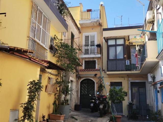 Appartamento in vendita a Centro storico, Catania