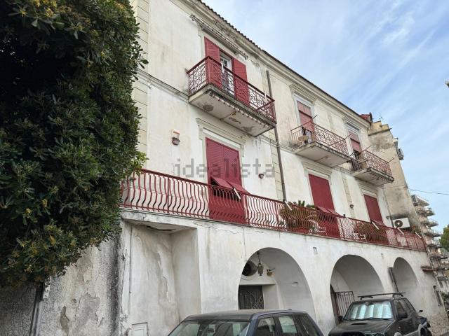 Appartamento in vendita a Salerno, Campania