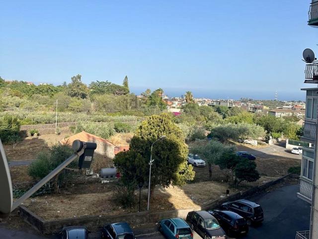 Appartamento in vendita a Gravina Di Catania, Catania