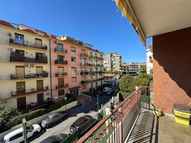 Appartamento in vendita a Fasano, Gravina Di Catania