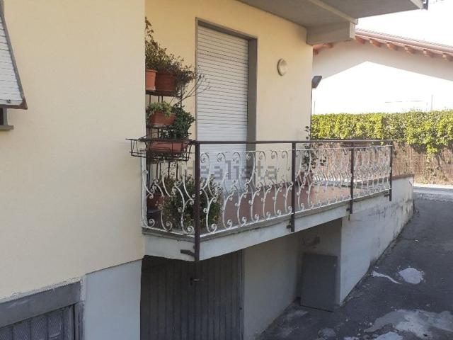 Appartamento in vendita a Marina di Massa, Marina Di Massa