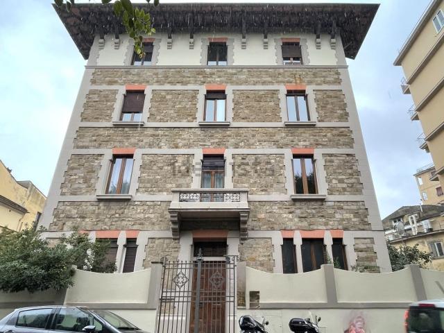 Appartamento in vendita a Quartiere 2, Firenze