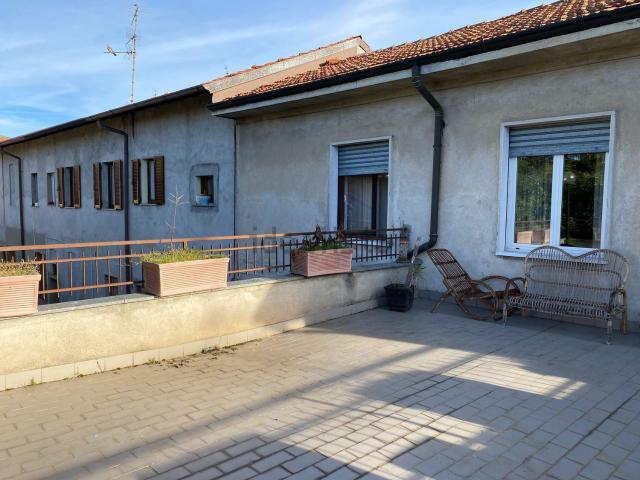 Appartamento in vendita a Sedriano, Lombardia