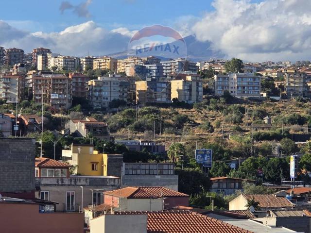 Appartamento in vendita a Picanello, Catania
