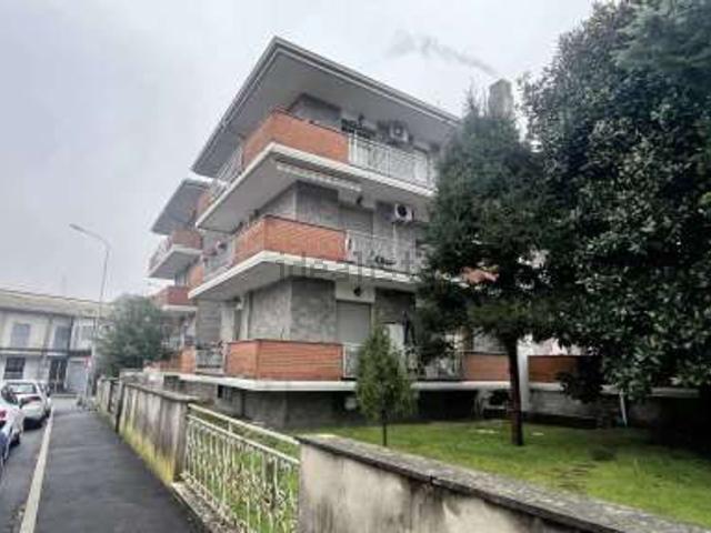Appartamento in vendita a Cerano, Novara