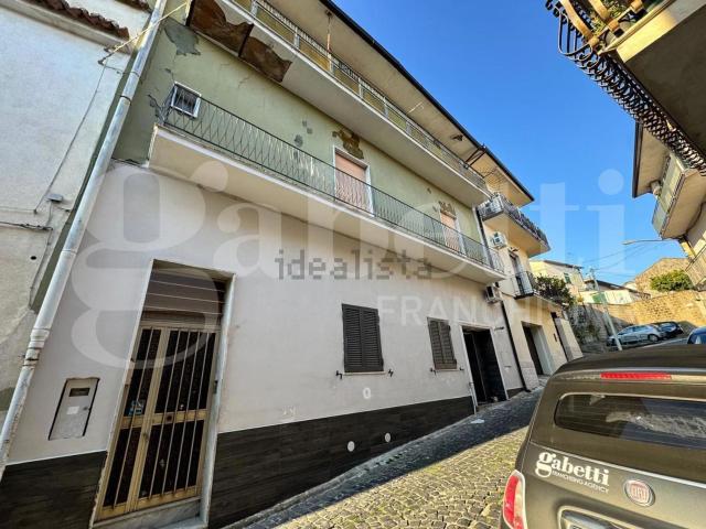 Appartamento in vendita a Piana Di Monte Verna, Campania