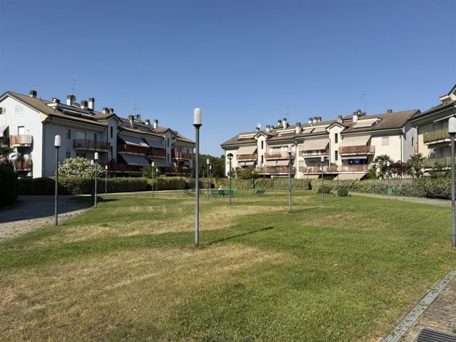 Appartamento in vendita a Vittuone, Lombardia