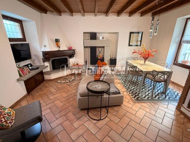 Appartamento in vendita a Sagnino, Como