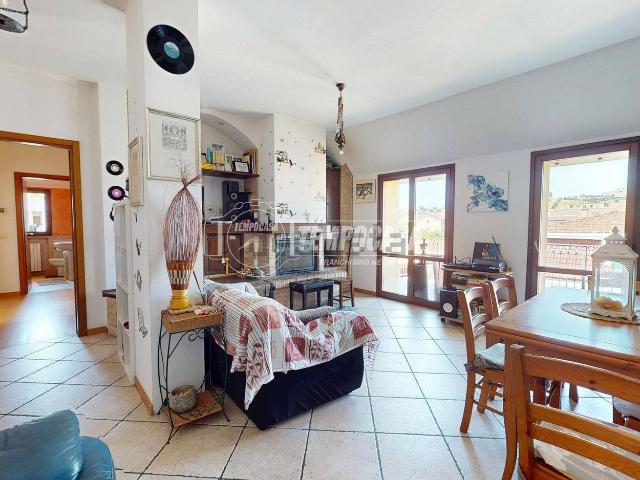 Appartamento in vendita a Ragnola, Marche