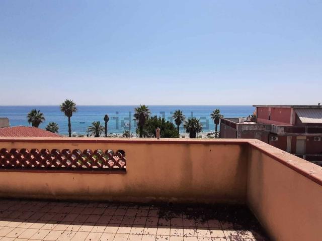 Appartamento in vendita a Calabria, Reggio Calabria