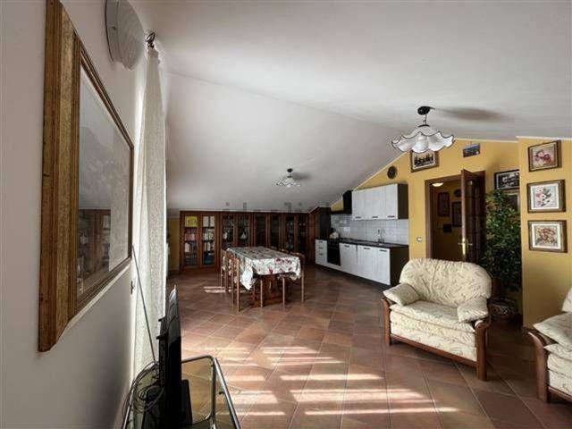 Appartamento in vendita a Imperia, Liguria