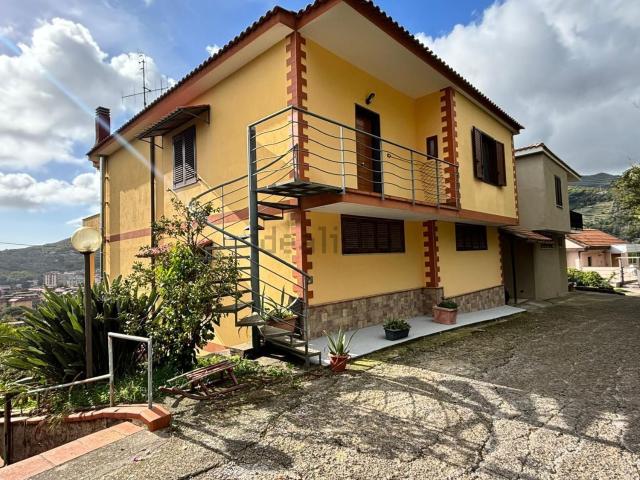 Appartamento in vendita a Salerno, Campania