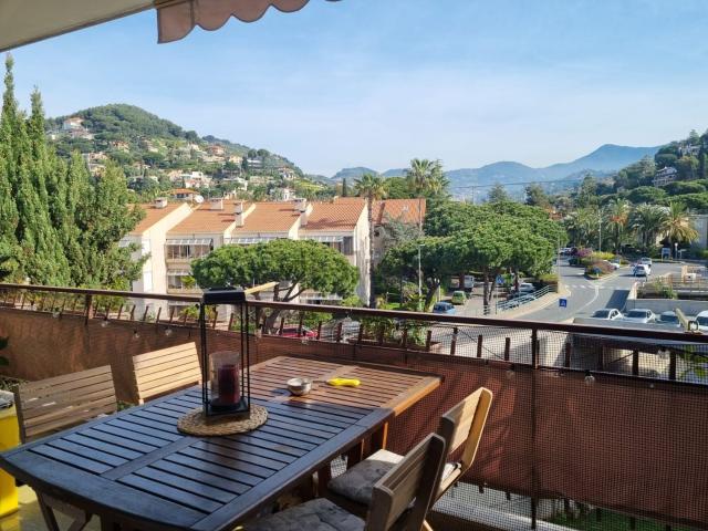 Appartamento in vendita a Bordighera, Liguria