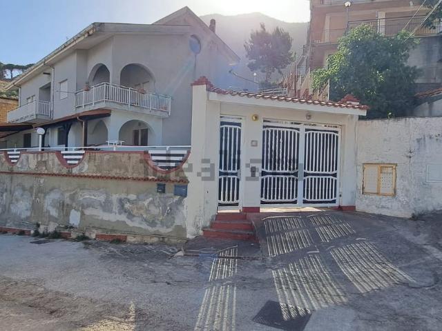 Appartamento in vendita a Villaciambra, Monreale
