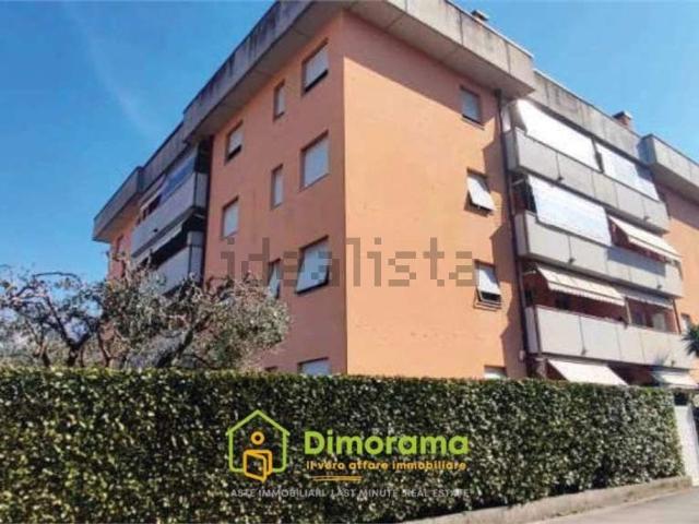 Appartamento in vendita a Pontecimato, Carrara