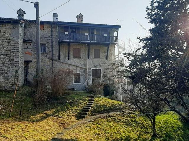 Appartamento in vendita a Comunità Montana della Valle Brembana, Zogno