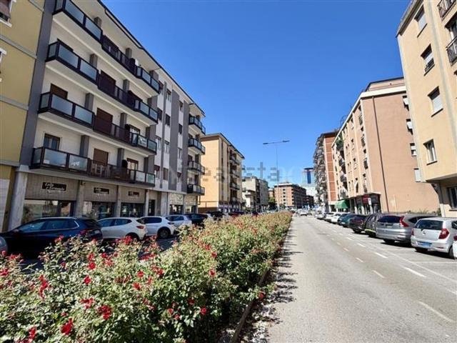 Appartamento in vendita a Zona Sud, Brescia
