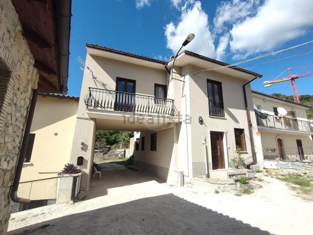 Appartamento in vendita a Arischia, L'Aquila